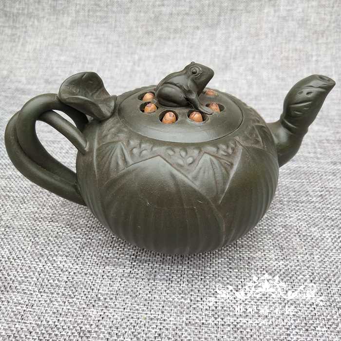 Hot selling self-use tea pot Home decoration craft gift decoration original mine green clay Yixing frog lotus seed purple sand pot ornaments