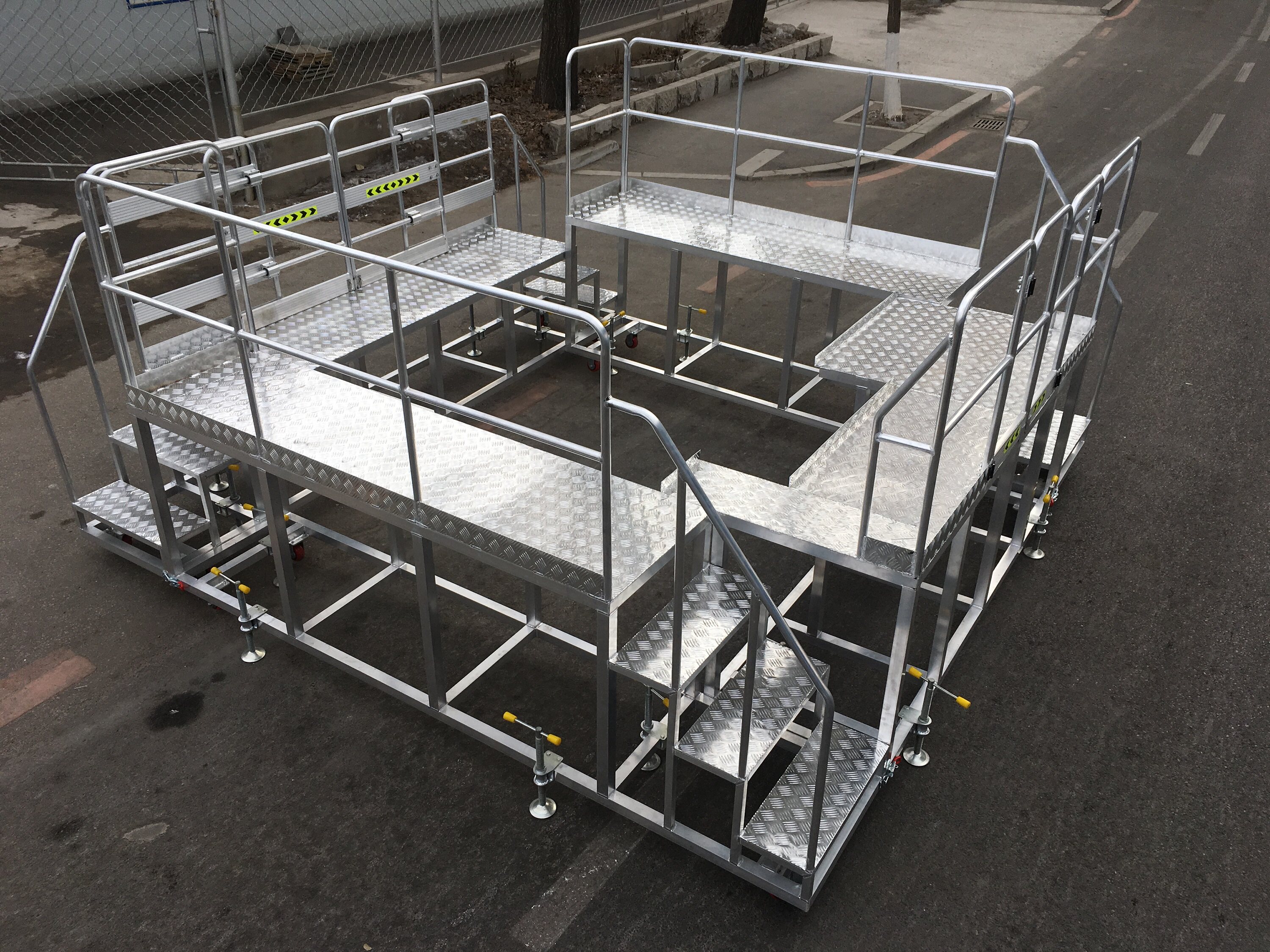 Aluminum alloy platform ladder car non-standard special-shaped customized ladder production line equipment maintenance household industry and other combined types