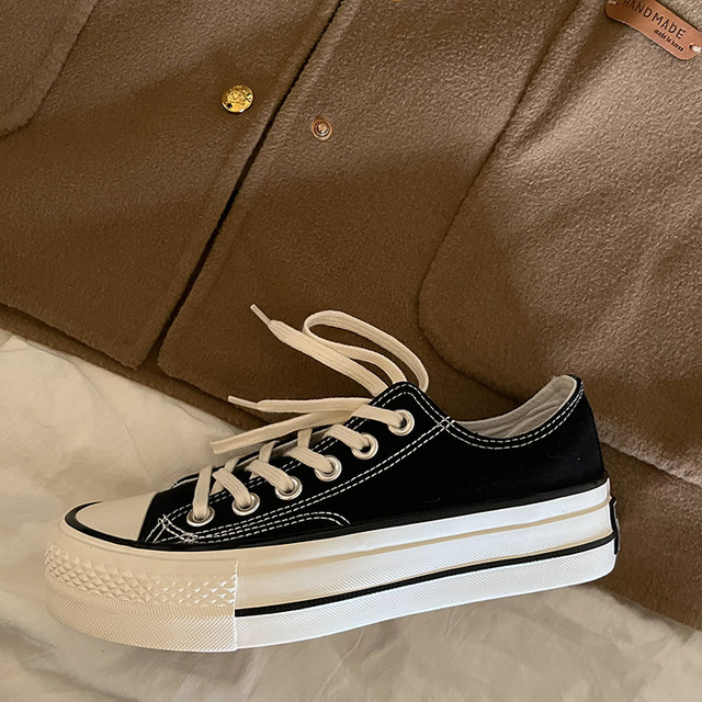 Lin Xiansan 1970s black low top thick sole canvas shoes