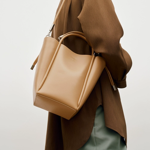 JESSIEJANE女包单肩包斜挎包时尚通勤简约托特包高级感水桶包3545