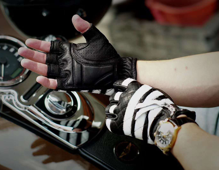 Uglybros retro Harley đầu máy xe máy găng tay Ấn Độ Hiệp sĩ găng tay mùa hè thoáng khí nam và nữ nửa ngón tay - Xe máy Rider thiết bị găng tay chạy xe máy