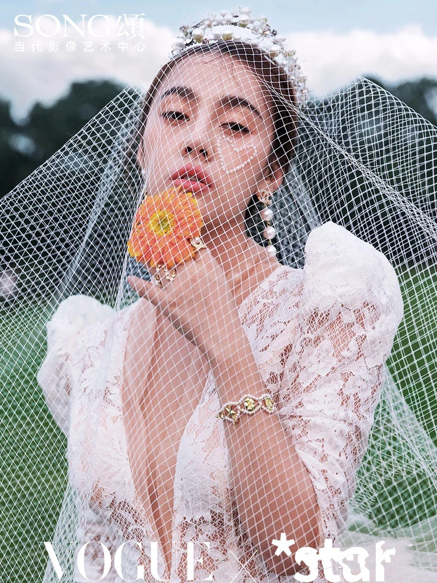 Bridal photography black and white red large mesh veil homemade top hat hard mesh modeling yarn diamond big eye mesh