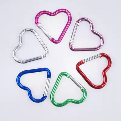 3 love-shaped color backpack keychain Aluminum alloy heart-shaped hanging buckle accessories Outdoor small carabiner