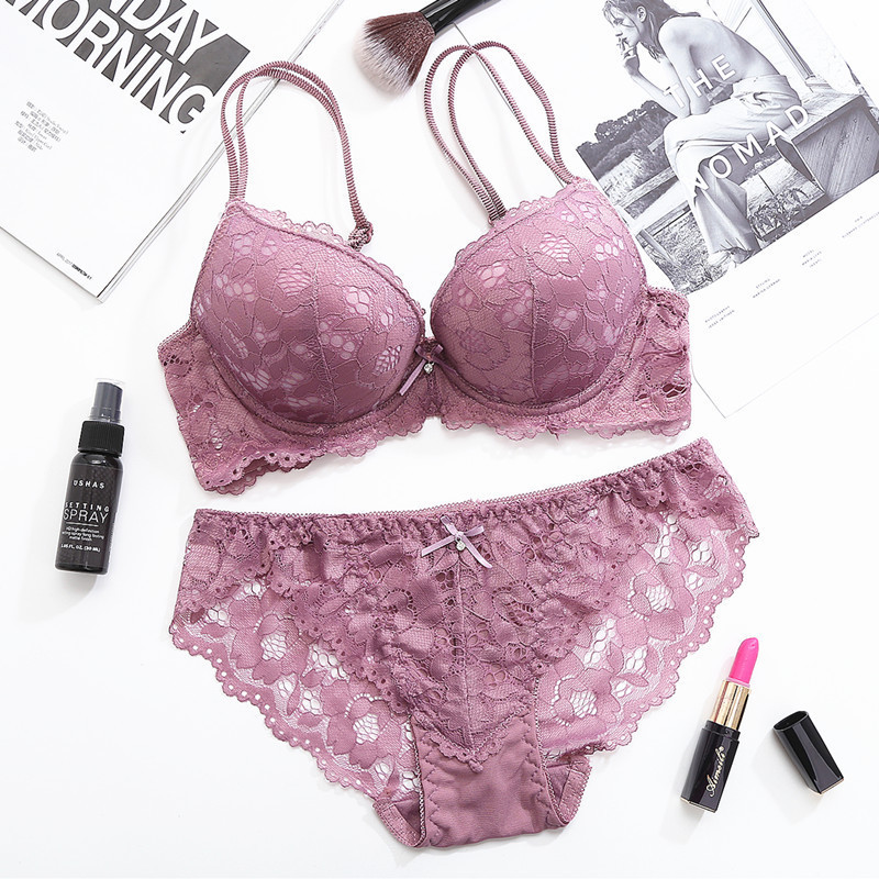 Sexy lace bra set Gather deep v traceless beauty back girly underwear thin cup style underwire-free bra