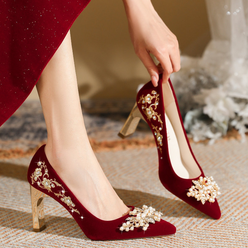 British Genuine Leather Red Chunky Heel Bridal Shoes, Autumn 2026 New Model, Chinese Style, Dual-Wear, Comfortable, Soft-Soled High-Heeled Wedding Shoes British Genuine Leather Red Chunky Heel Bridal Shoes, Autumn 2026 New Model, Chinese Style, Dual-Wear, Comfortable, Soft-Soled High-Heeled Wedding Shoes