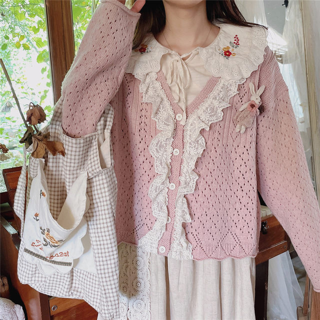 Sweet forest girl girl lace stitching hollow knitted cardigan sweater autumn and winter retro age-reducing jacket