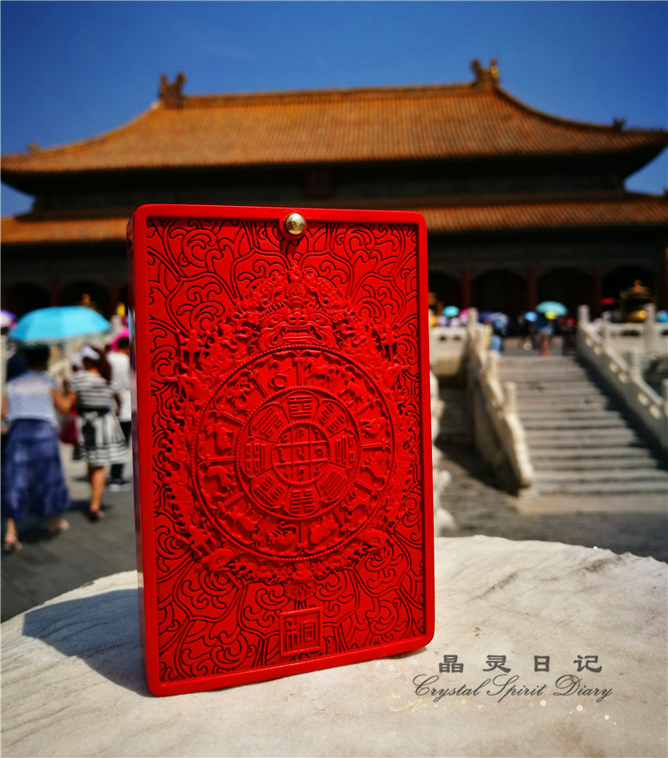 Large lacquer lacquered sculpted lacquered and red tobacco box can be played with the perfect combination of traditional craftsmanship and modern products