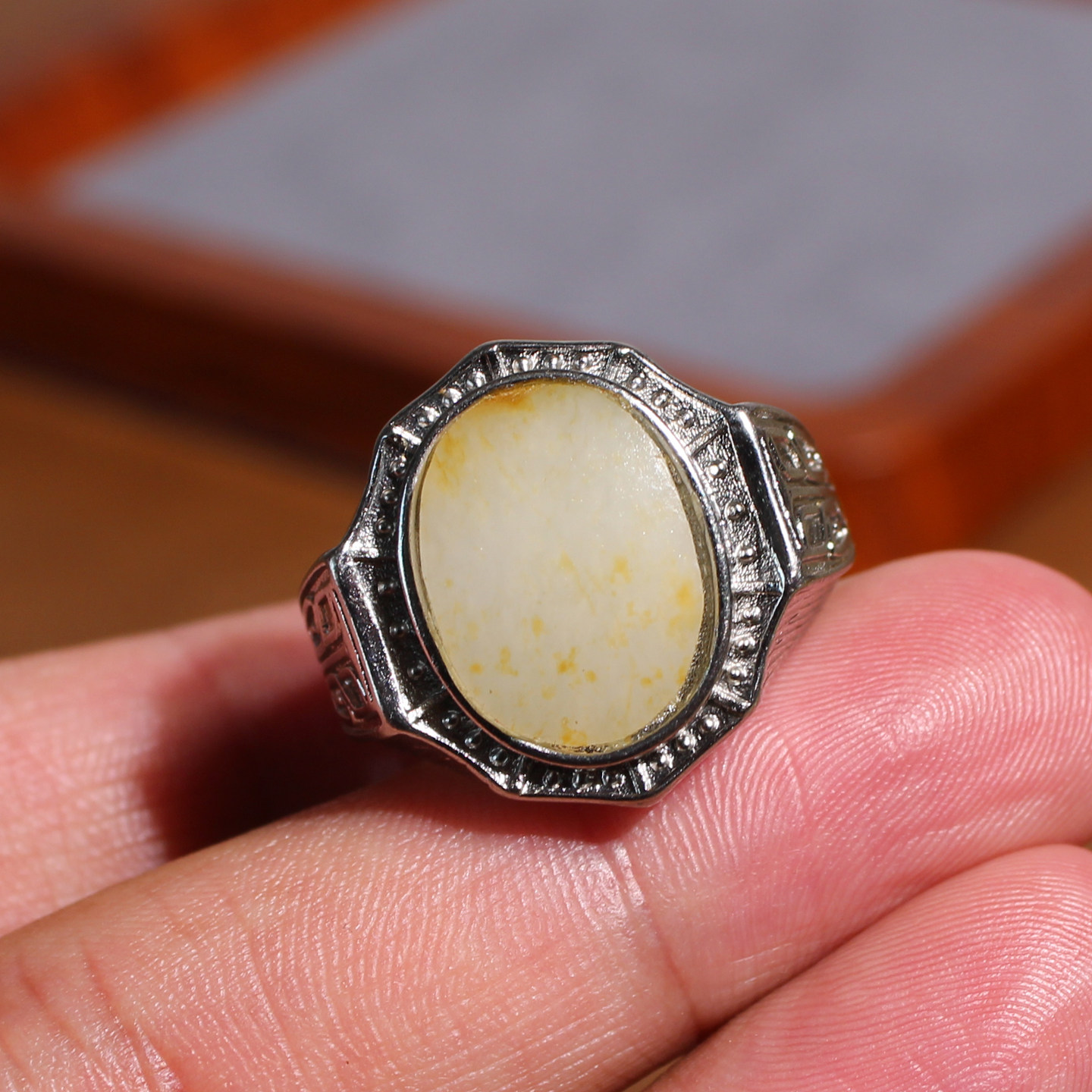 Jade Jubilee Jewelry Hetian Jade Sprinkled Gold Skin White Jade Ring Ring