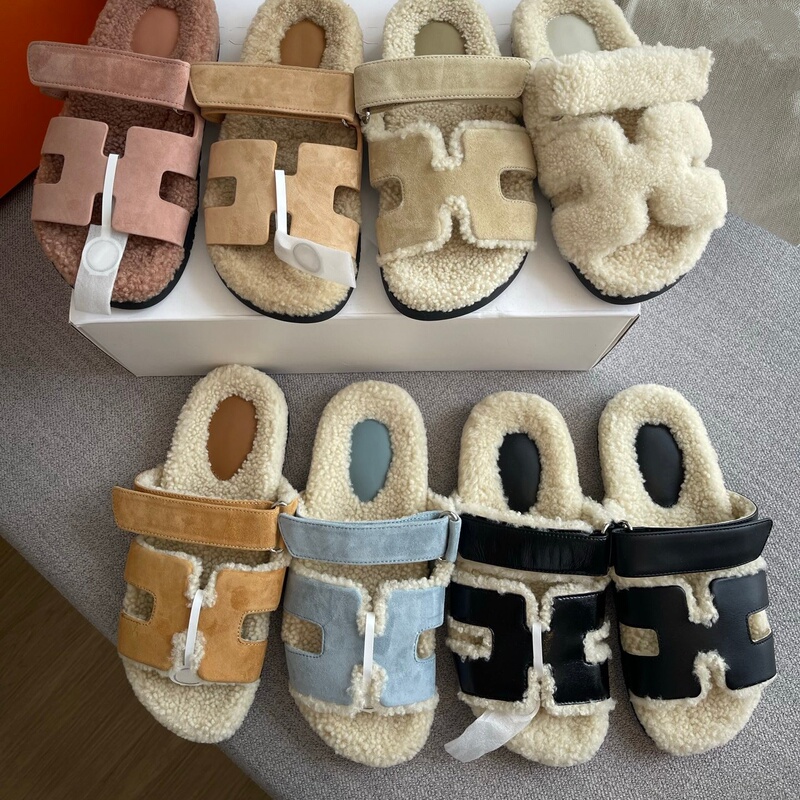 2026 Autumn/Winter New Lamb Wool Slippers for Women with Velcro, Flat Classic Wool Slippers, Warm and Versatile for Outdoor Wear 2026 Autumn/Winter New Lamb Wool Slippers for Women with Velcro, Flat Classic Wool Slippers, Warm and Versatile for Outdoor Wear