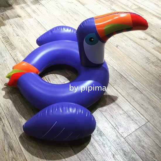 Vài con hồng hạc cuối cùng con ngỗng trắng bơm hơi trẻ em gắn vòng bơi nổi hàng nổi phao phao kỳ nghỉ phao tắm biển