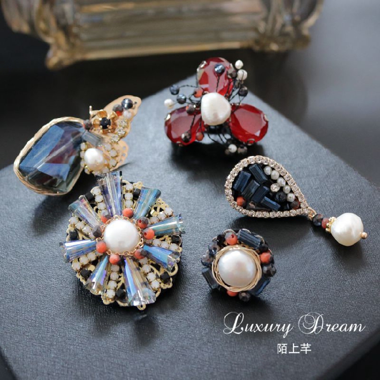 Brooch women's accessories temperament fashion shirt Anti-light small pin decorative fixed buckle pin Collar pin Shawl buckle