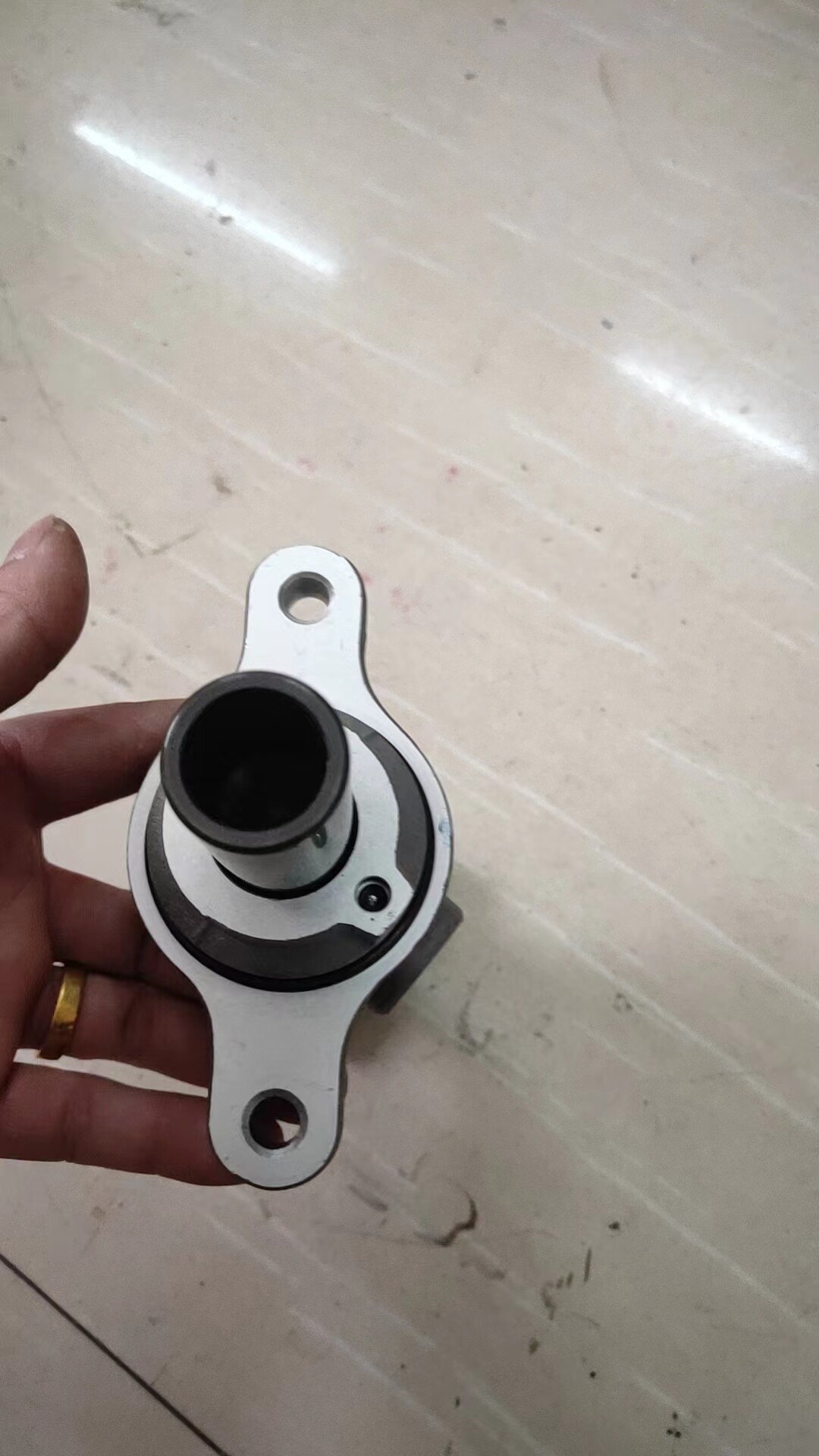 陆风X7老款新款汽车配件刹车制动总泵刹车泵带总成：安全驾驶必备神器