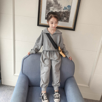 Girls spring suit 2020 new middle and large children Korean version of foreign style fashionable casual childrens clothing childrens spring and autumn two-piece set