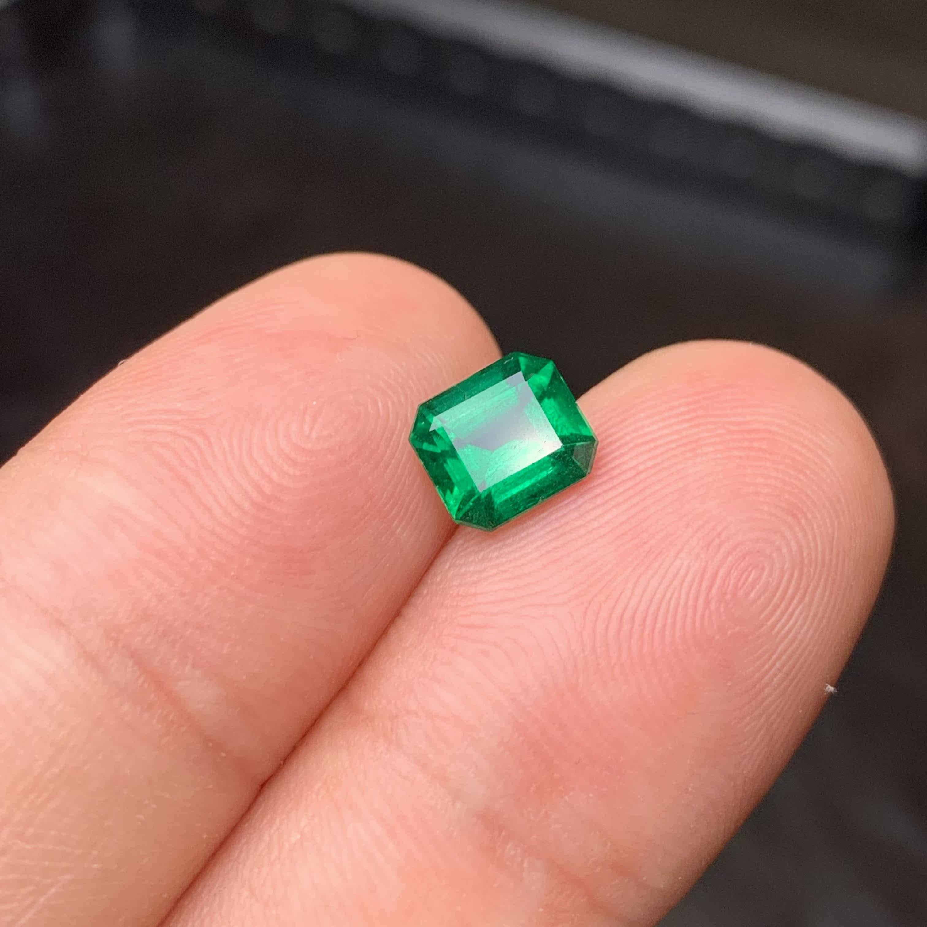 Caiyi jewelry 1 29ct natural Zambian extremely micro oil Wharton green emerald bare stone ring pendant color treasure