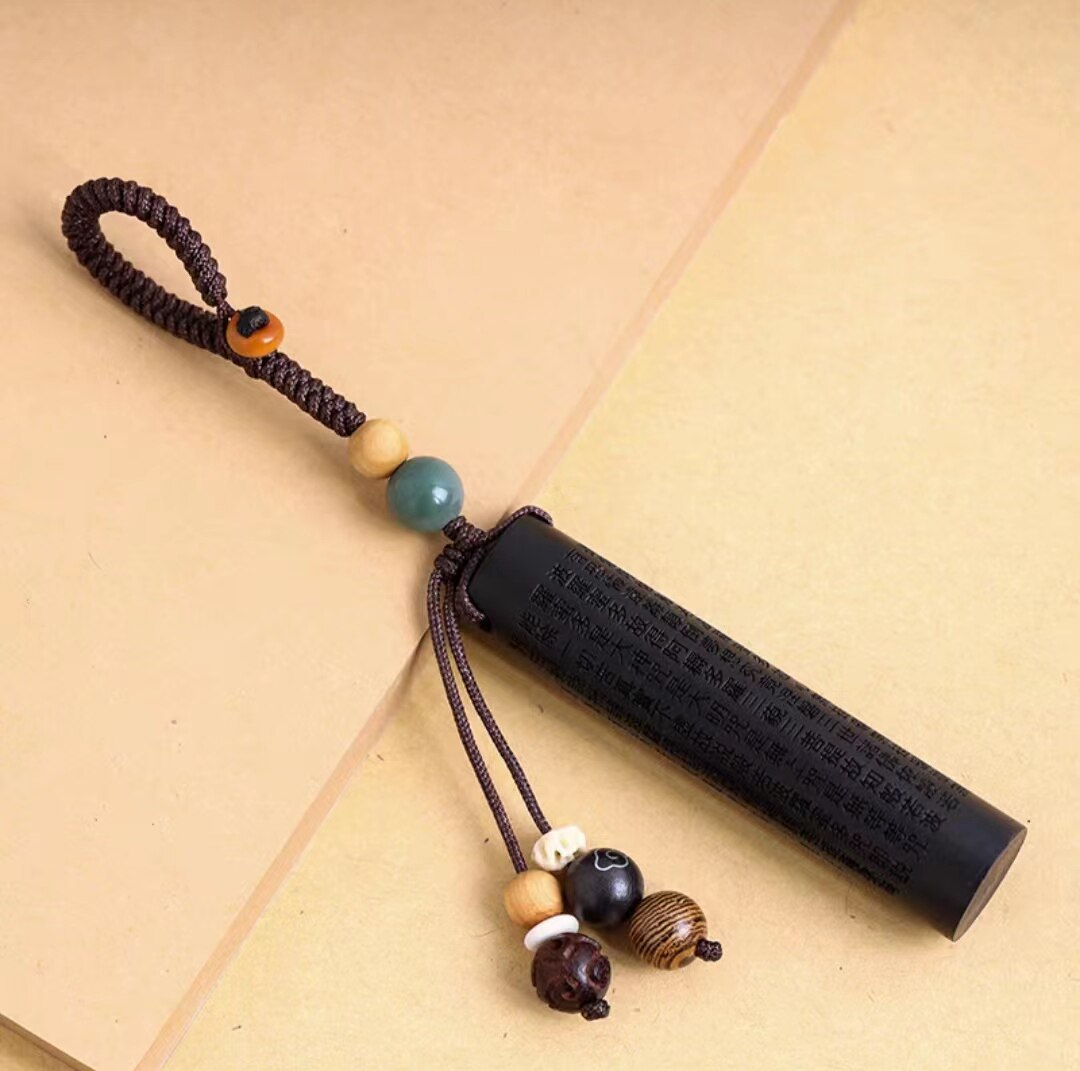 Key-buckled car keys hanging personality Zhu san ping wood men and women creative hearts praying rope