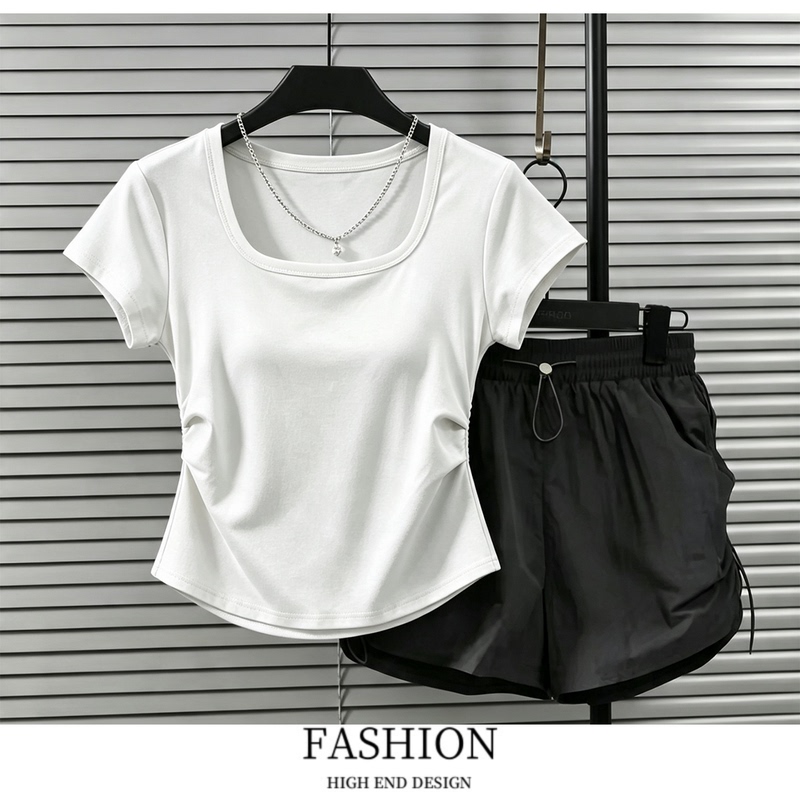 Pure Desire Square-Neck Short-Sleeve T-Shirt for Women, Suitable as an Inner Layer, Autumn Season, Plus Size, Waist-Cinching, Slimming, Stylish Top Pure Desire Square-Neck Short-Sleeve T-Shirt for Women, Suitable as an Inner Layer, Autumn Season, Plus Size, Waist-Cinching, Slimming, Stylish Top