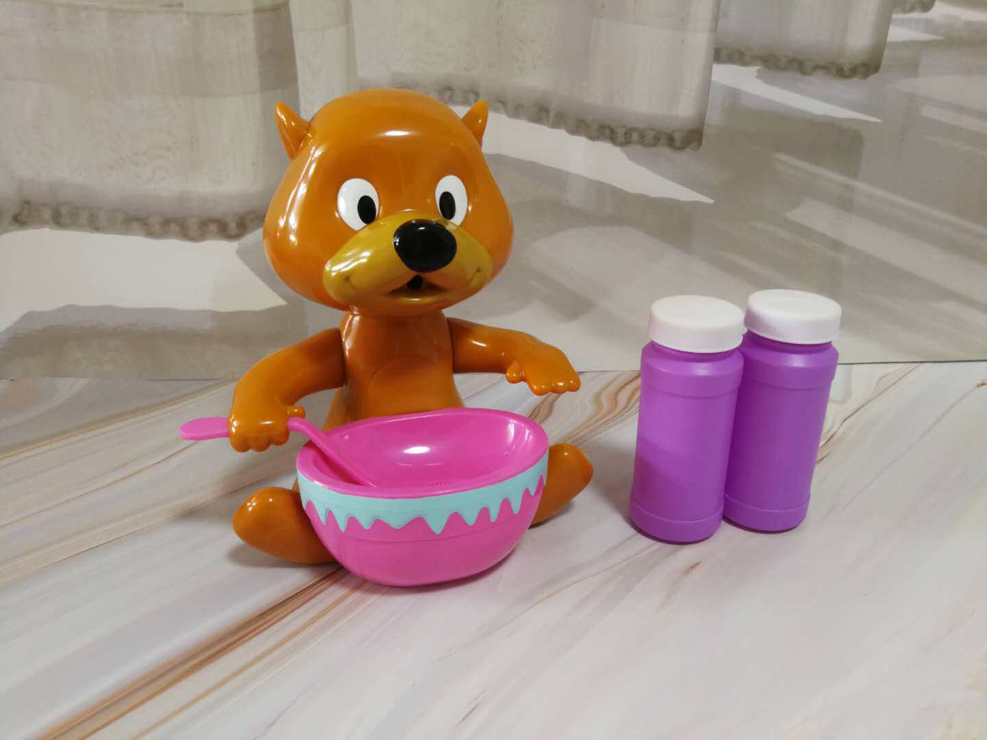 Limited-time anti-Us city export tail goods bear bubble machine children vibrato with the same style automatic electric blowing bubble machine