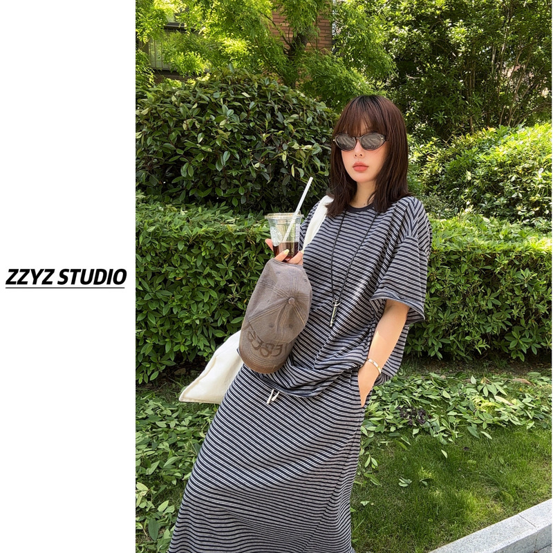 【Zzyz】 "Tedburg" Striped Short-Sleeve T-Shirt and Striped Skirt Set Q16931