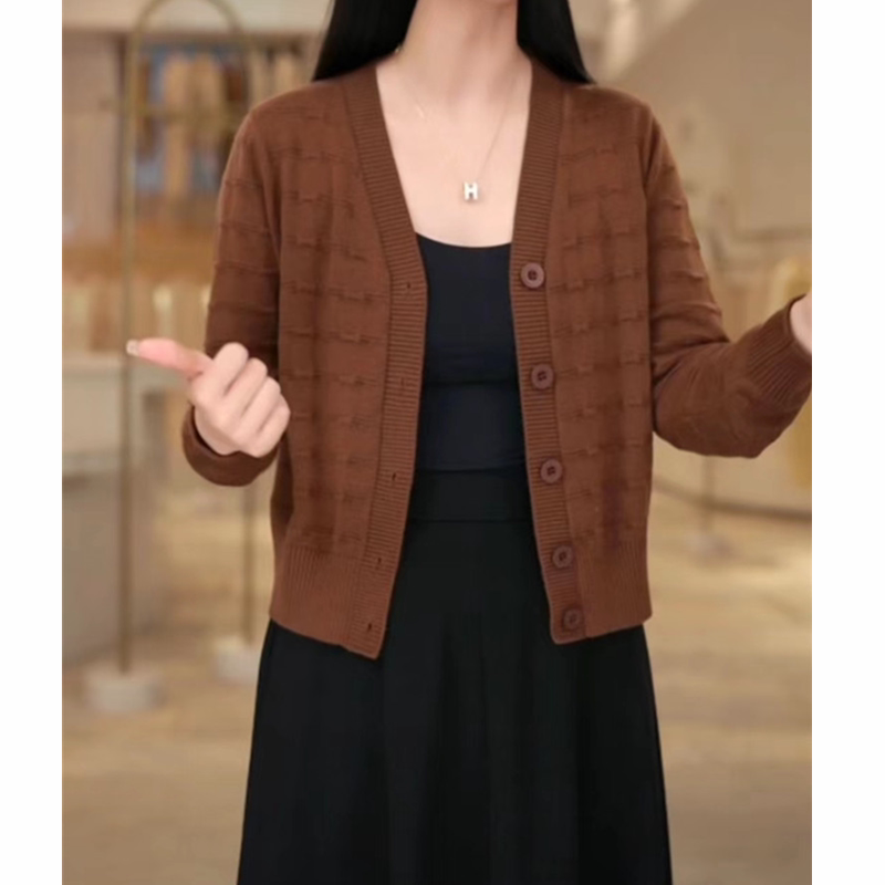 Knitted Sweater for Women, Stylish Short Cardigan Top, New Loose-Fitting Age-Reducing V-Neck Sweater for Spring and Autumn, Small Outerwear Jacket Knitted Sweater for Women, Stylish Short Cardigan Top, New Loose-Fitting Age-Reducing V-Neck Sweater for Spring and Autumn, Small Outerwear Jacket