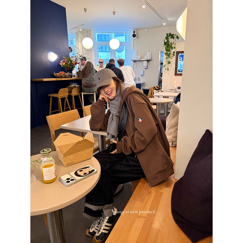 Coriander-Free Xiangcai Brown American Retro Loose Hooded Sweatshirt for Women, Autumn Slimming Top Jacket