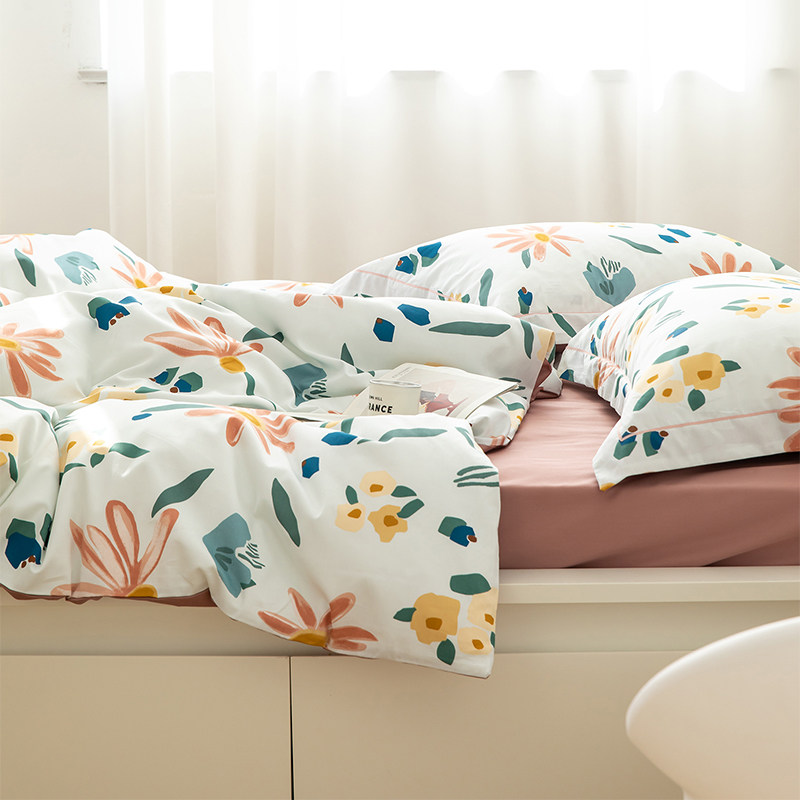 Spring and summer fields with small fresh and fresh crumpled flowers 60 long suede cotton four pieces of full cotton 100 pure cotton quilt cover bed linen