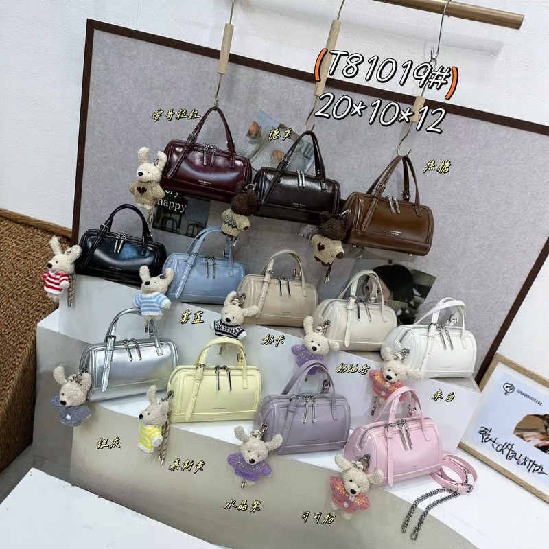 【Cocy】Authentic New Year of the Horse Korean Style Fashion Versatile Casual Handbag Shoulder Crossbody Oil Wax Leather Pillow Bag