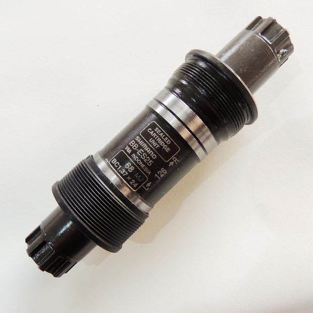 Shimano Jubilee BB-ES25 spline middle shaft bearing seal Palin mountaineering cart Eight key middle shaft