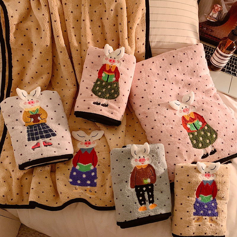 Thickened Version~ Cute Little Pig Bath Towel for Women, Absorbent and Quick-Drying, Enlarged Bath Towel, Coral Fleece Wrap Towel, 2025 New Model Thickened Version~ Cute Little Pig Bath Towel for Women, Absorbent and Quick-Drying, Enlarged Bath Towel, Coral Fleece Wrap Towel, 2025 New Model