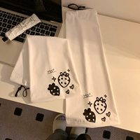 Клубника, защитный рукав