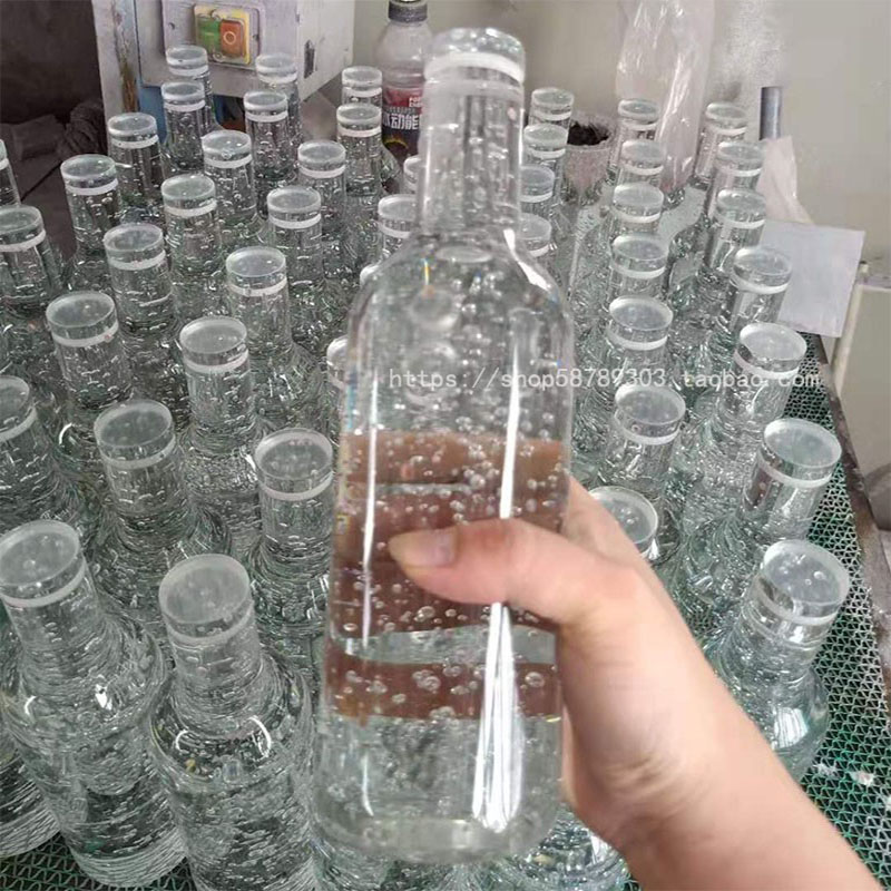 Shape wine bottle crystal pendant pendant can be customized Craft ornament bar night scene decoration decoration partition