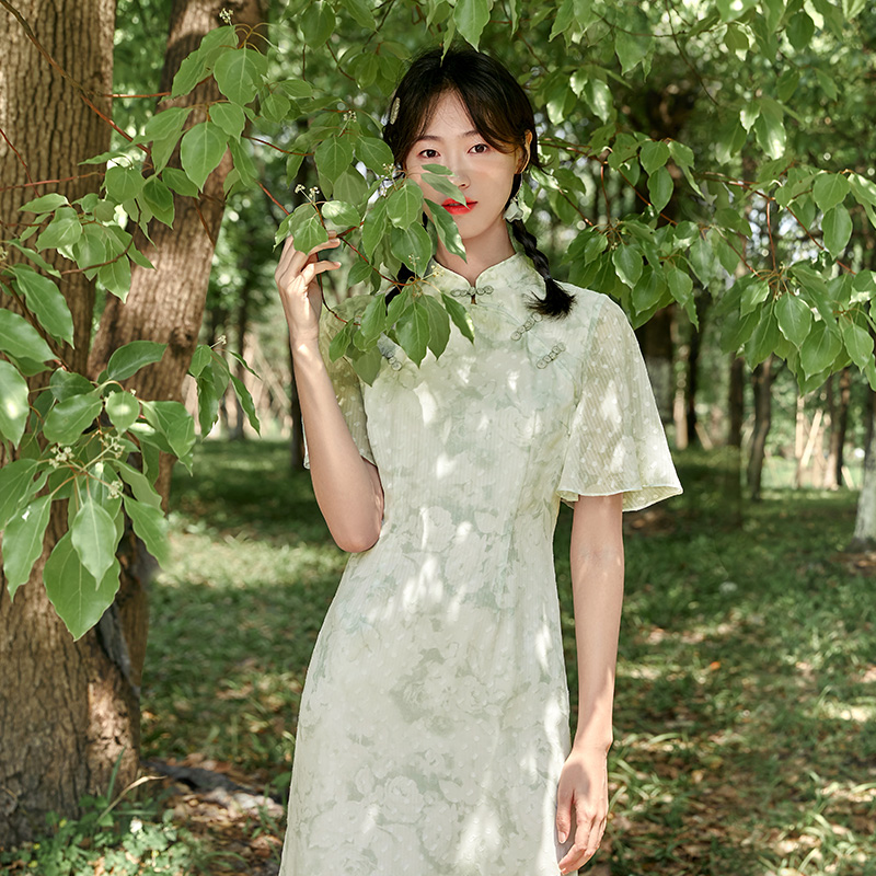 中国经典复古美,旗袍搭配显身材