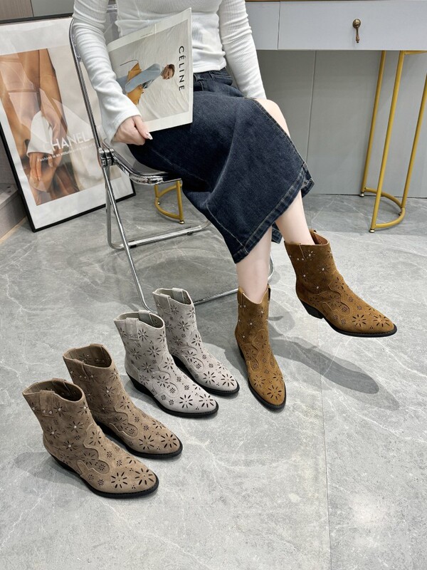 2026 Spring/Summer New Genuine Leather Pointed Toe Chunky High Heel Western Style Boots for Women, Versatile Casual Hollow Breathable Sandals