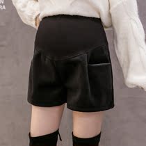 Pregnant womens shorts autumn and winter 2021 New golden velvet wide leg shorts wear Joker pregnant womens pants belly pants tide mother