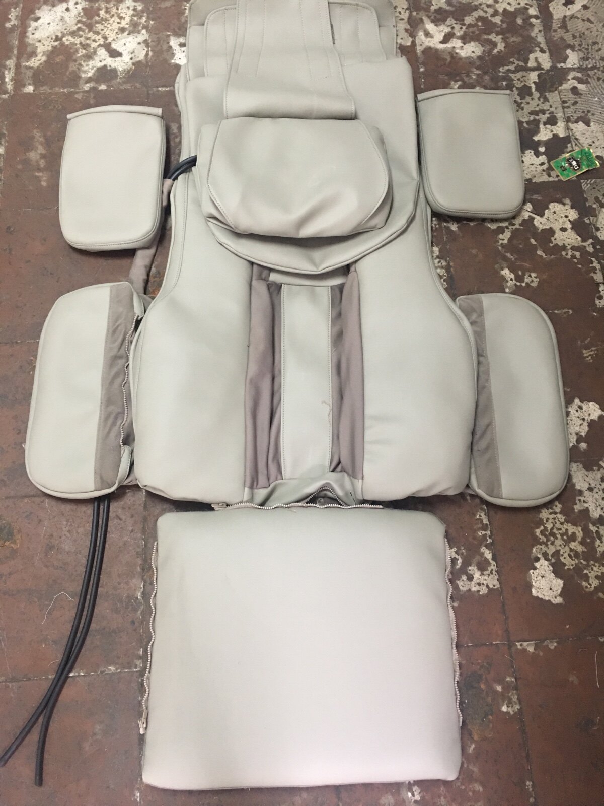 Guangdong new new new new new new new new 8301 8300 Rongtai massage chair leather cover Rongtai leather cover