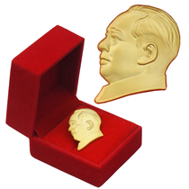 Chairman Maos portrait badge commemorative badge golden brooch commemorative badge Mao Zedongs head portrait badge comes with velvet box 3 5CM
