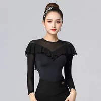 После маленькой круглой круглой шеи V Lotus Leaf