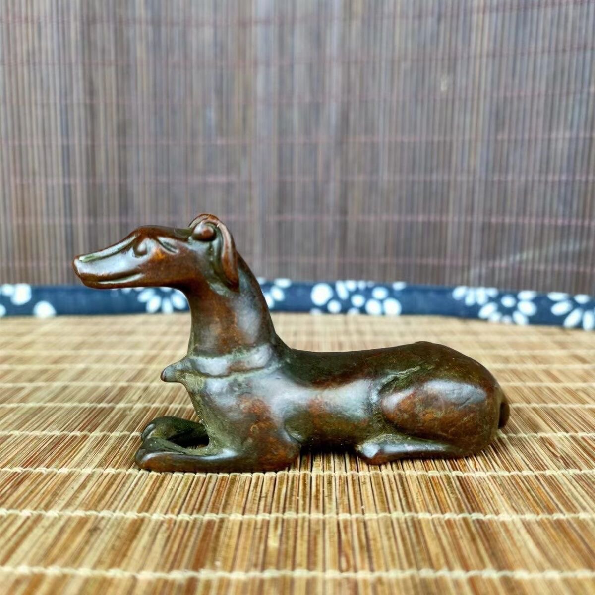 生肖狗 黄铜摆件 古美术风 可收藏 / 当镇纸 古玩杂项合金铜十二生肖小狗摆件卧狗旺财狗看门狗镇纸笔架小摆件-淘宝