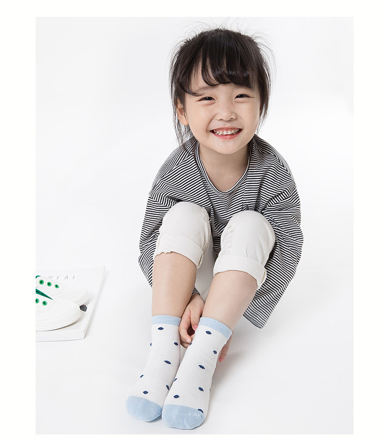 Vớ trẻ em bằng cotton cho bé vớ 3-5-7-9-12 tuổi Bé vớ mùa thu và mùa đông mới vớ sinh viên sọc vớ dày lông cừu thu đông cho bé
