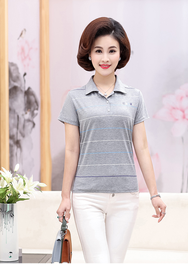 Quần áo mùa xuân cho phụ nữ trung niên ve áo ngắn tay cotton ngắn 40-50 tuổi mẹ tải rộng áo dài tay rộng mẫu áo sơ mi cho người lớn tuổi