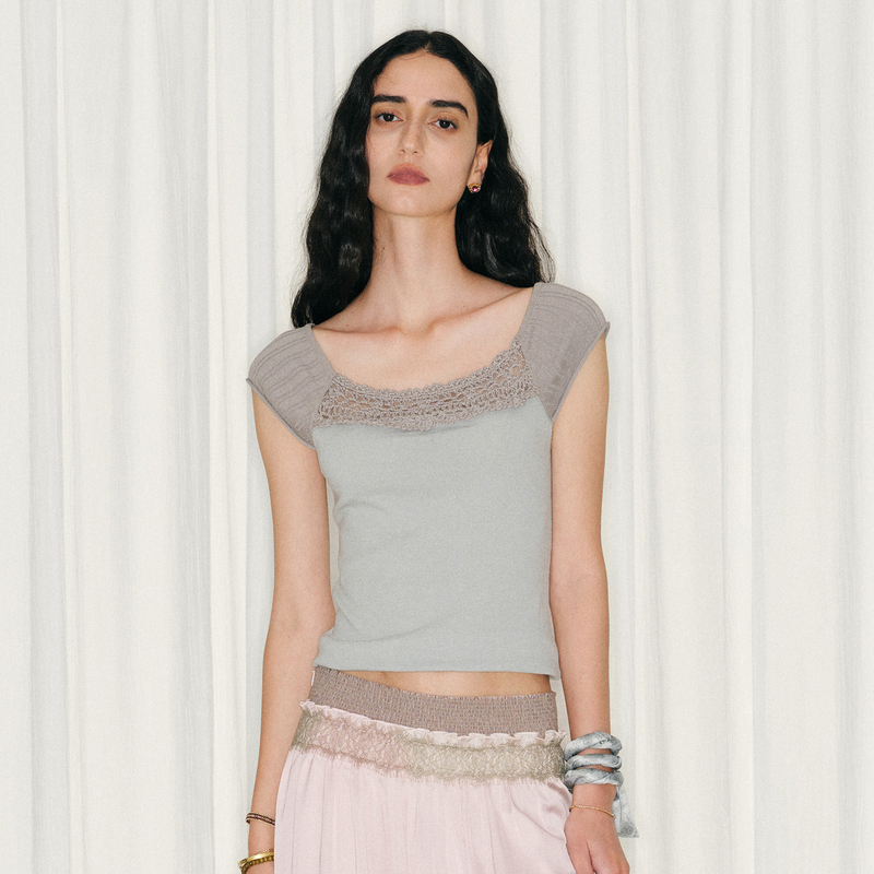 In Stock, Ouyang Nana and Xu Ruohan's Same Style Palavas South Asia Pier Knitted Short-Sleeved French Color-Block Square-Neck Women's Top In Stock, Ouyang Nana and Xu Ruohan's Same Style Palavas South Asia Pier Knitted Short-Sleeved French Color-Block Square-Neck Women's Top