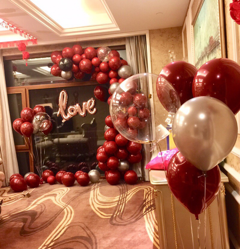 Ruby red balloon chain package wedding decoration wedding room layout romantic creative Valentine's Day wedding proposal confession