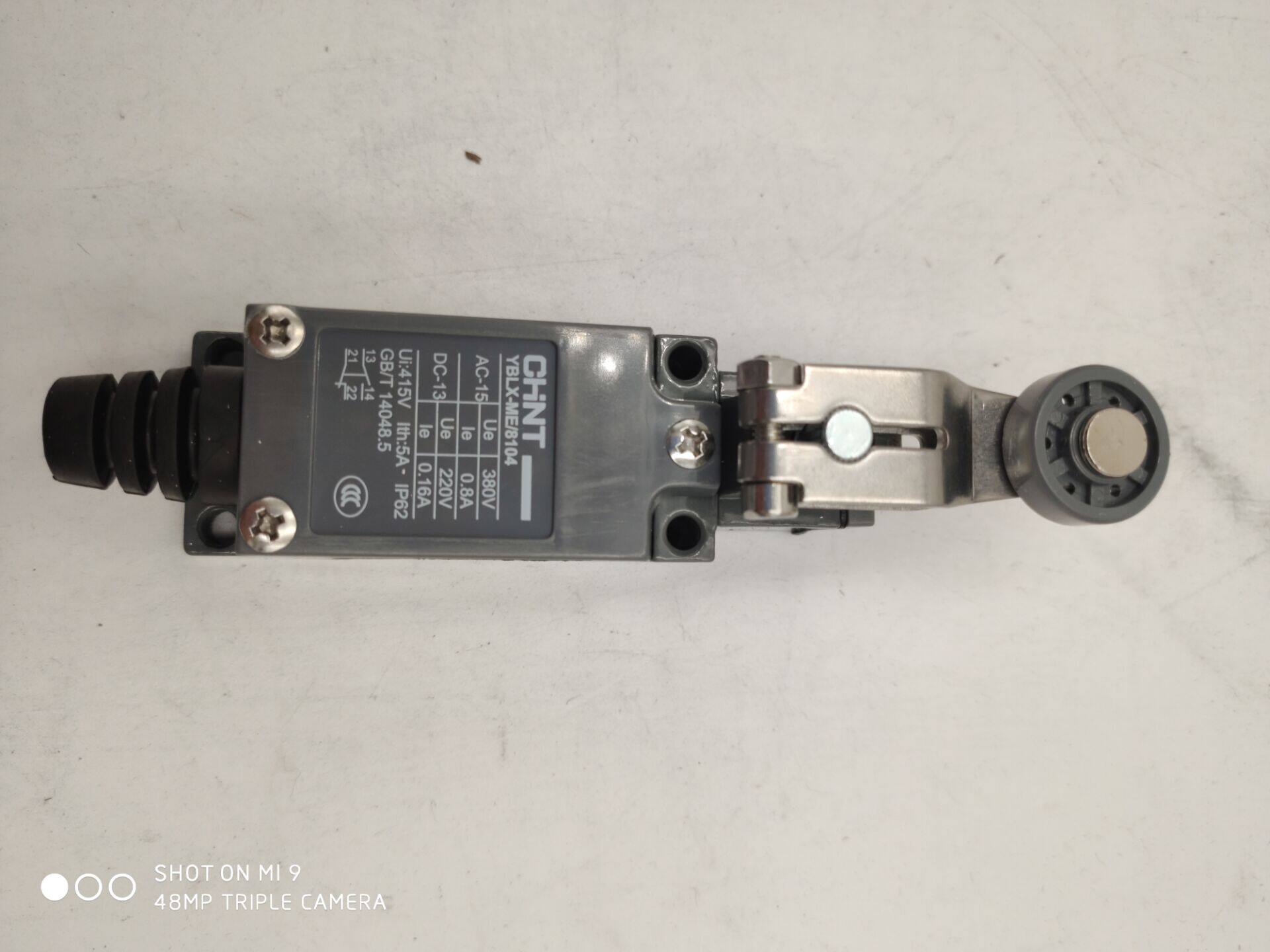 Positive Tai stroke switch micro-switch limitator YBLX-ME 8104 AZ 8104