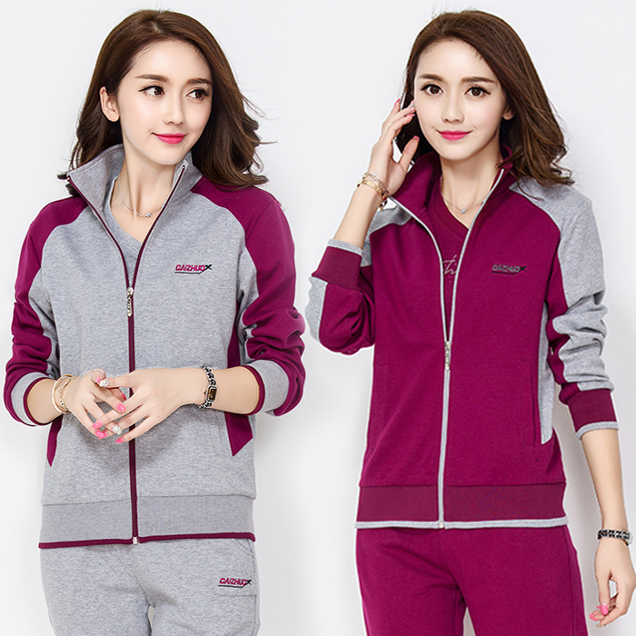 In the spring and autumn of 2023 new casual sportswear suit in the old woman's cotton pure cotton loose and large - size long - sleeved mother dress