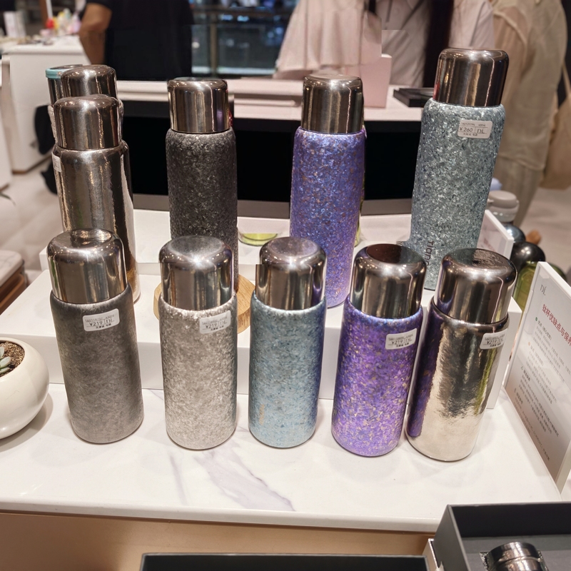 Xuchang Pangdonglai's New Tianchi Pure Titanium Thermos Cup for Brewing Tea, Health Cup with Magnetic Double Lid (with Receipt) Xuchang Pangdonglai's New Tianchi Pure Titanium Thermos Cup for Brewing Tea, Health Cup with Magnetic Double Lid (with Receipt)