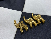 18k gold mini elephant necklace is auspicious female kockchain in fashion temperament simple pendant cold wind red book