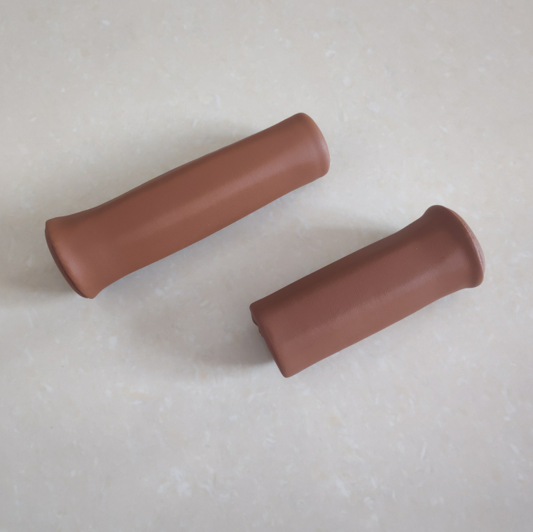 Internal variable speed bicycle handlebars Retro bicycle brown leather handlebars single-pass hand grip length pair comfortable