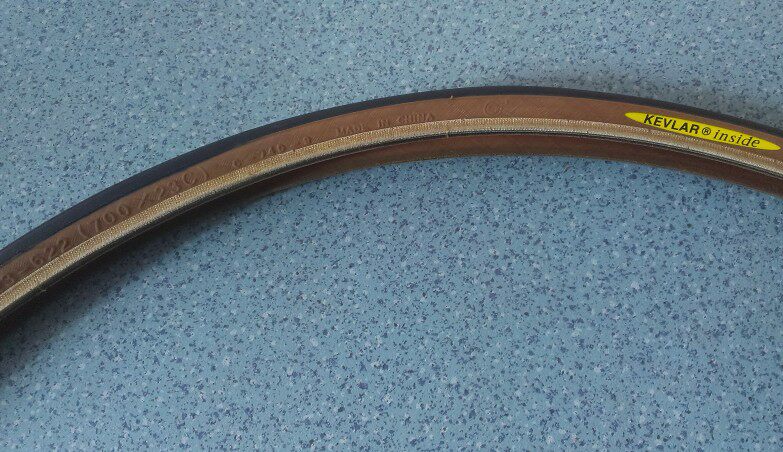 Special price positive new 700C road car dead flying car outer tire 700 * 23C road car dead flying car retro tyre