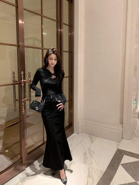 Hollin Diamond Chain Black Denim Skirt for Women Spring and Autumn 2025 New High-Waisted Ruffled Mid-Length Skirt Fishtail Skirt