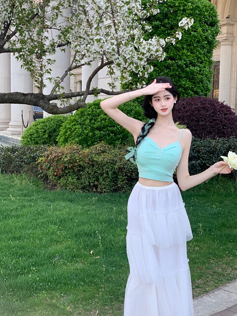 Hollinna Spicy Girl Camisole Tube Top for Women, Summer 2025 New Style, Enhances Bust, Cinches Waist, Versatile, with Chest Pads, Can Be Worn Outside as a Tank Top