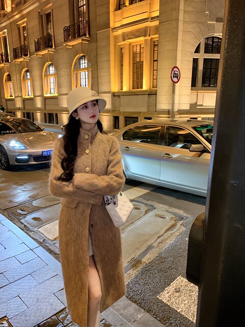 Hollinna Elegant Slim-Fit Long Woolen Coat for Women, Autumn and Winter High-End Slimming Long Coat in a Rich Girl Style